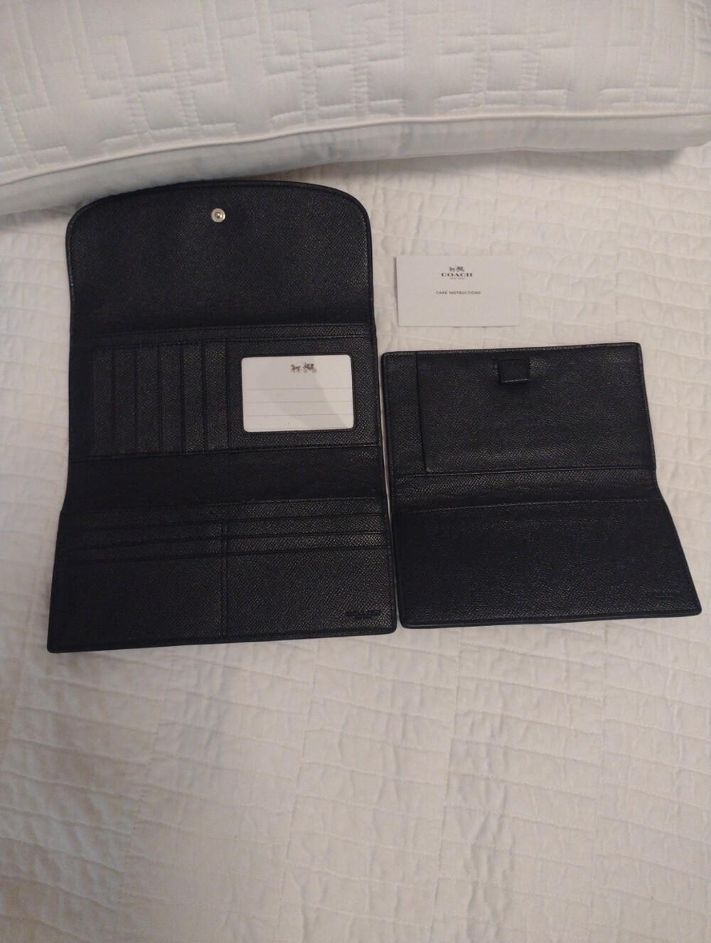 COACH Black Pebbled Leather Wallet Snap Closure Bi-fold w/ Flap w/ Wallet Insert - Picture 2 of 14